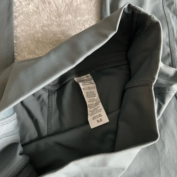 Alphalete pulse leggings - Picture 5 of 6